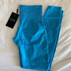 NVGTN contour bright Aqua